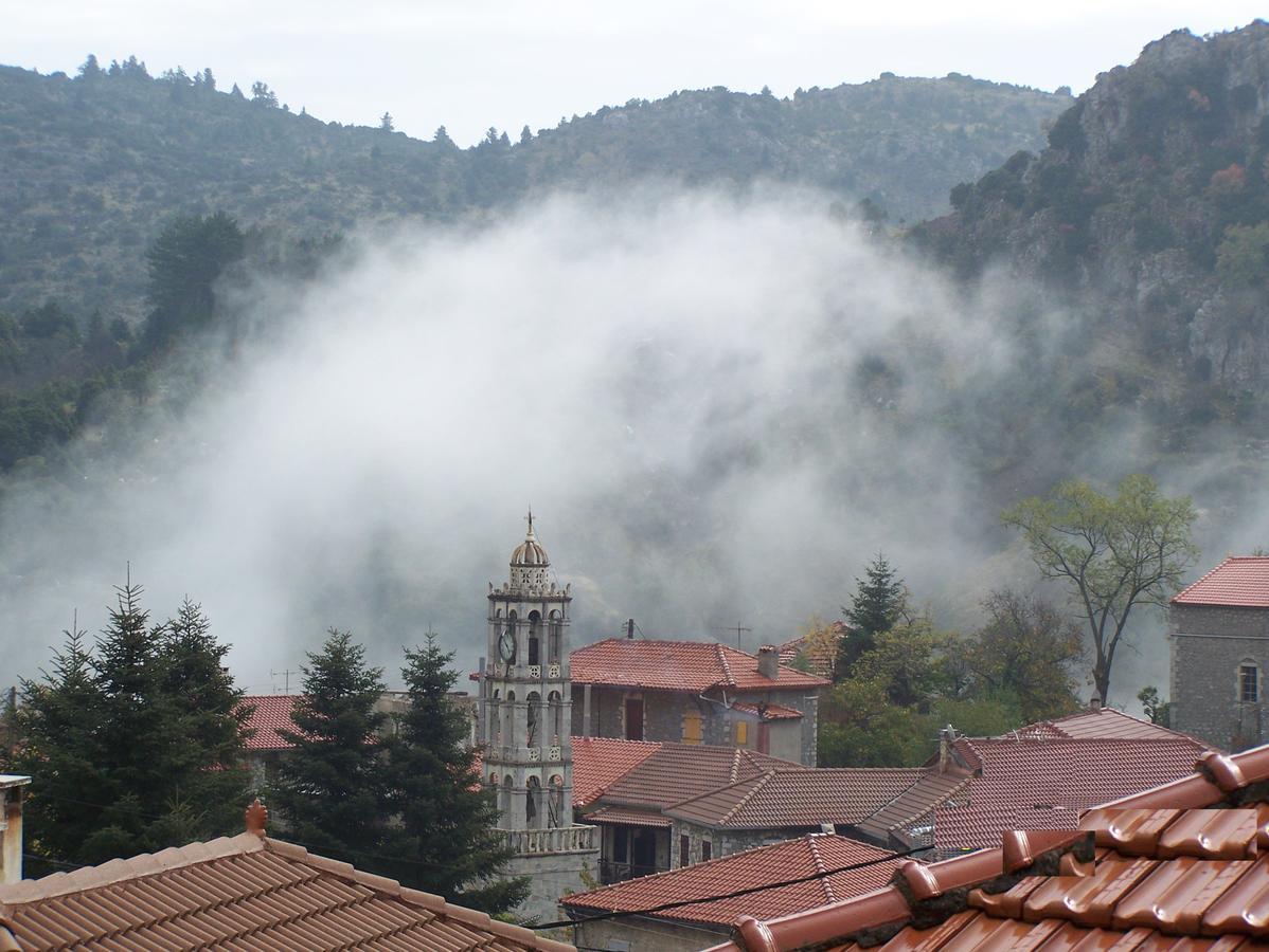 Diavatiko Pension Stemnitsa Buitenkant foto